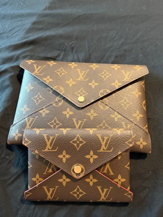 Louis Vuitton Monogram Envelope Clutch set. This is a set of 2. COA included. - Picture 11 of 11
